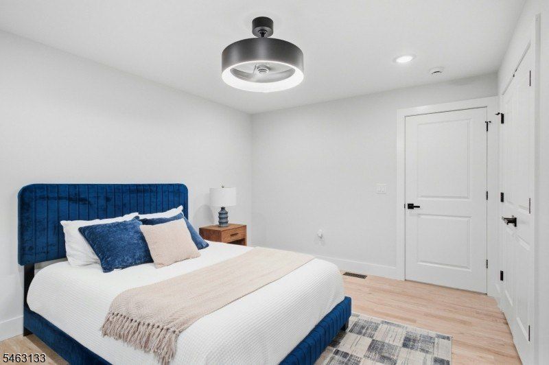 257 S 7Th St. Newark, NJ 07103