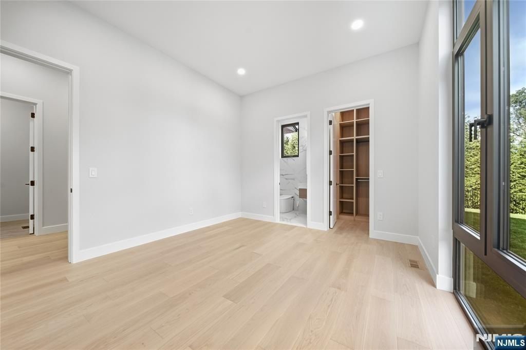 295 Schraalenburgh Road. Haworth, NJ 07641