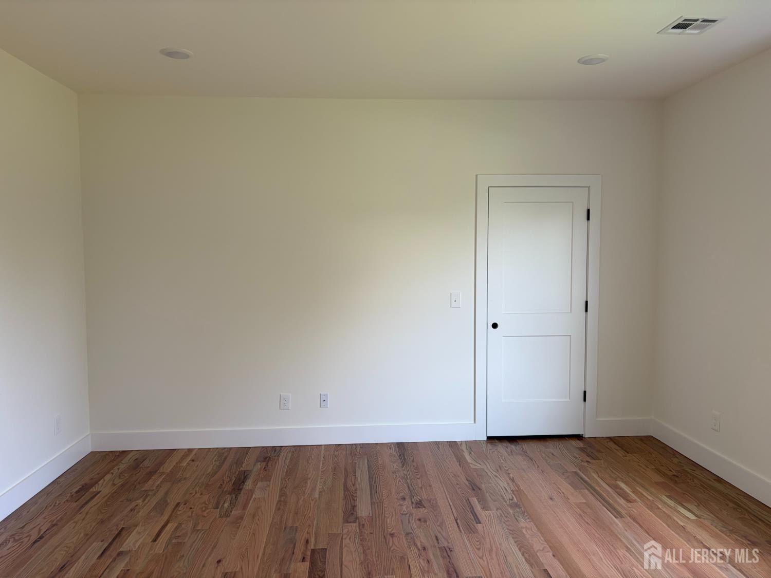122 Arthur Avenue. Colonia, NJ 07067