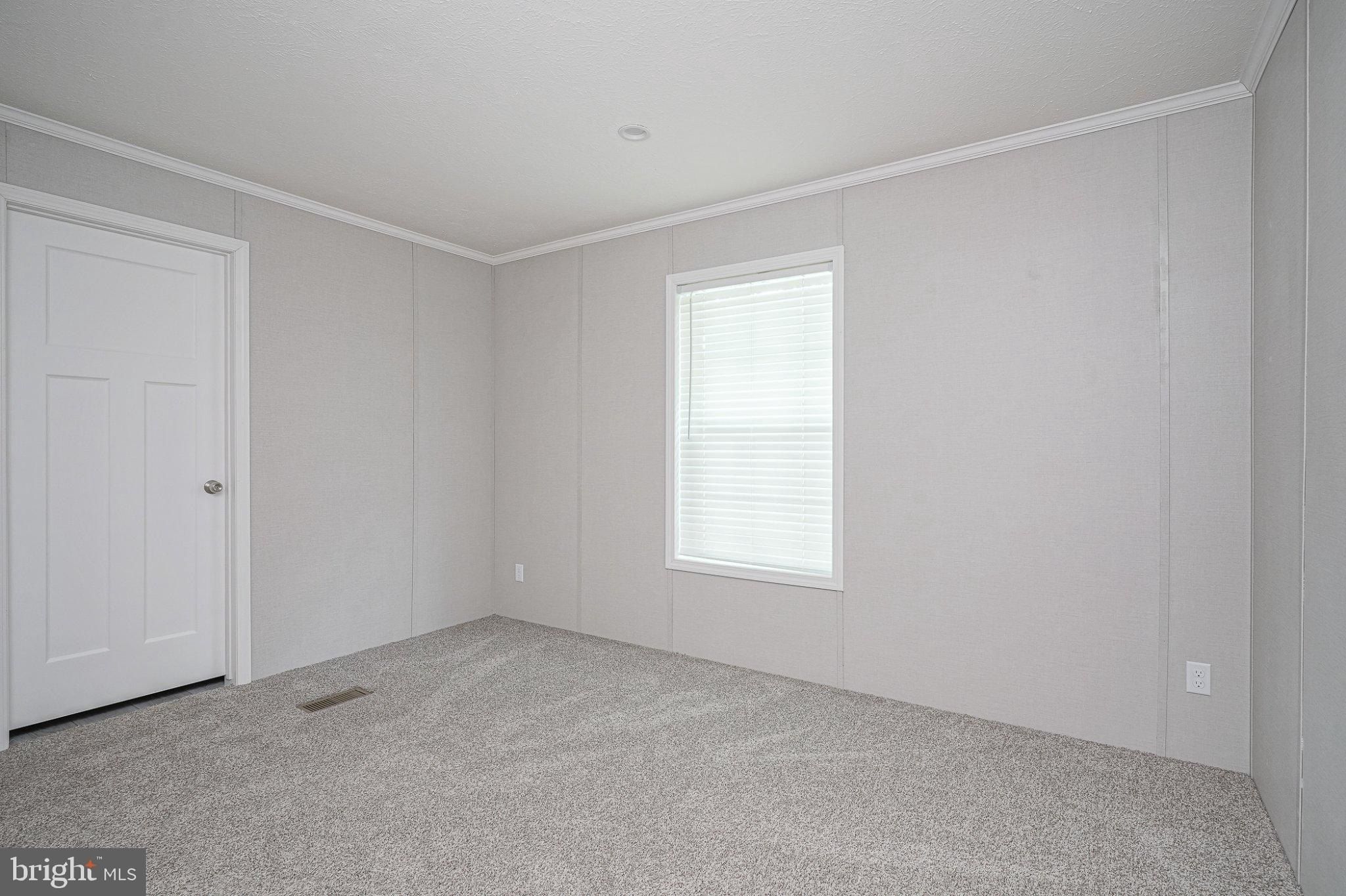 110 Moss Lane. Williamstown, NJ 08094