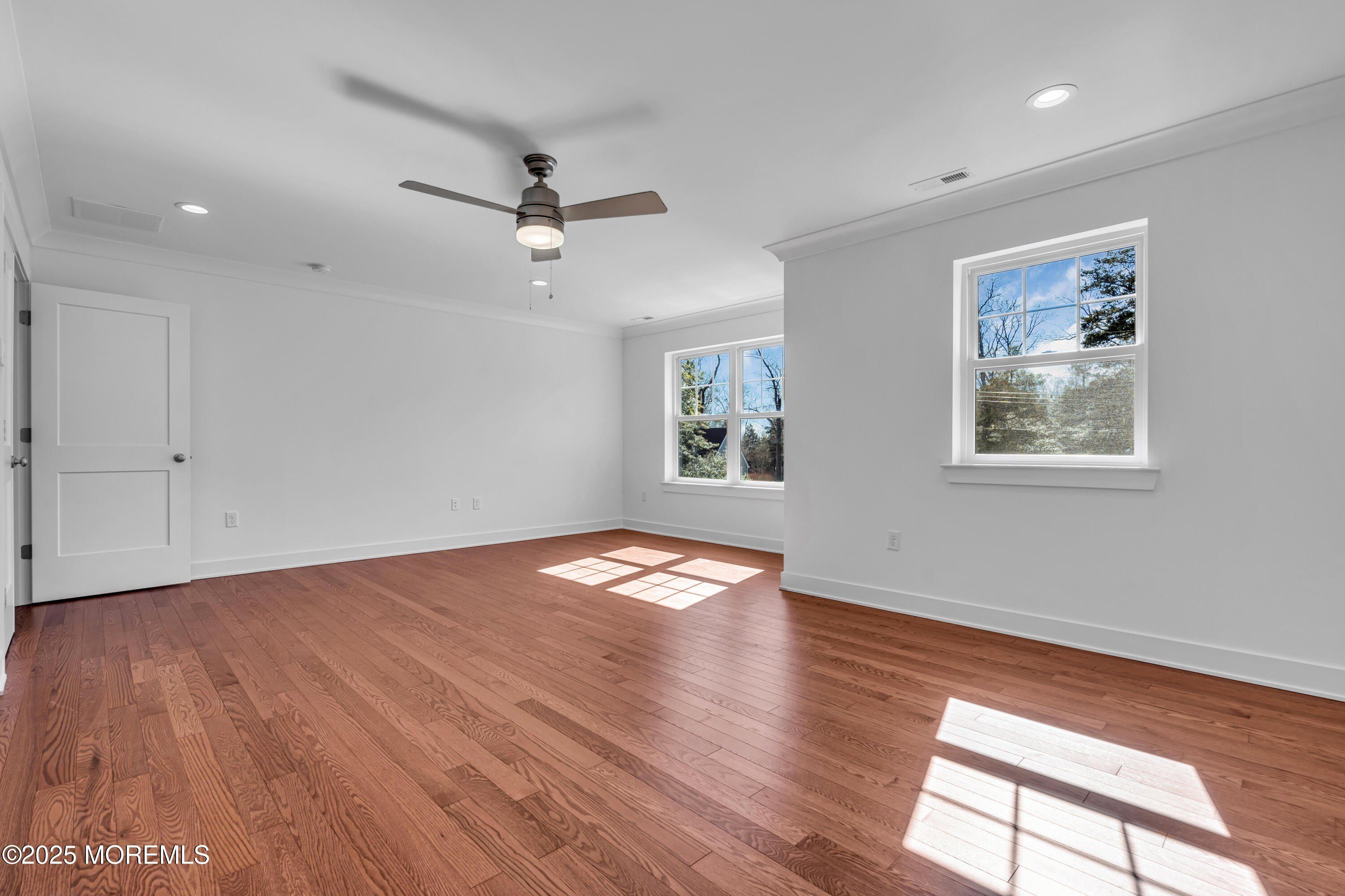 35 Pennsylvania Avenue. Waretown, NJ 08758