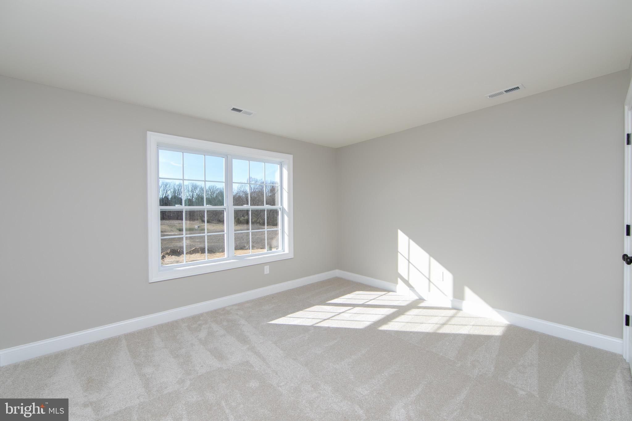 32 Katie Drive. Pedricktown, NJ 08067