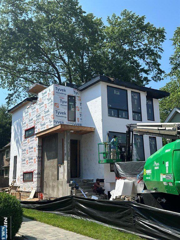 43 Grove Street. Tenafly, NJ 07670