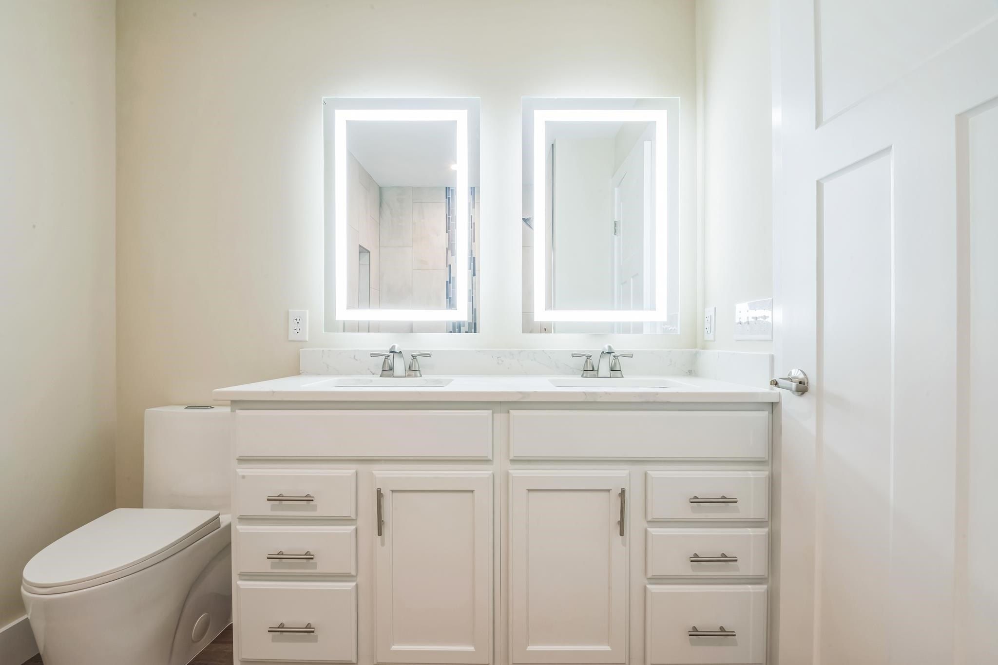 70 W Rising Sun. Ocean View, NJ 08230