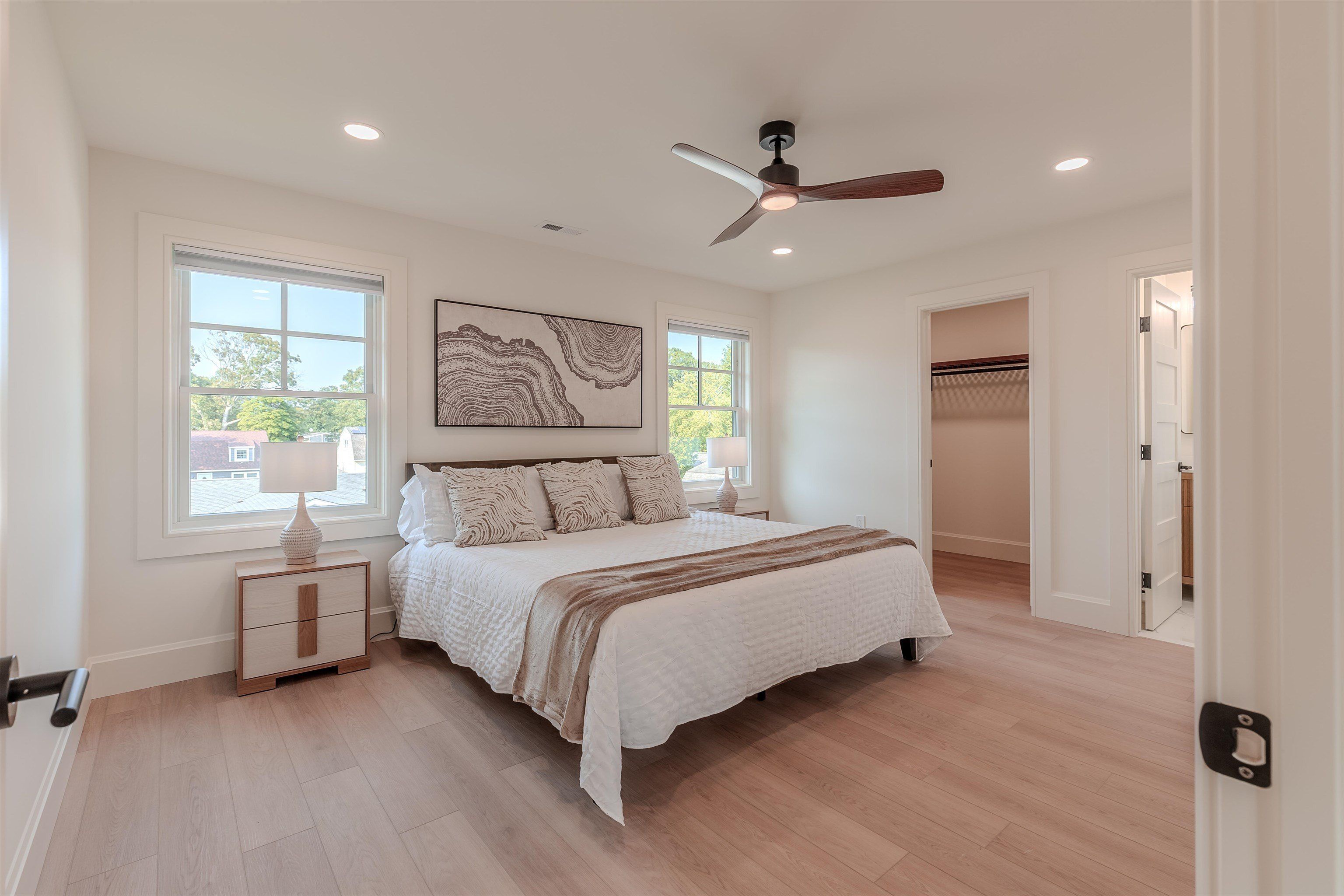 307 Oakdale. Villas, NJ 08251