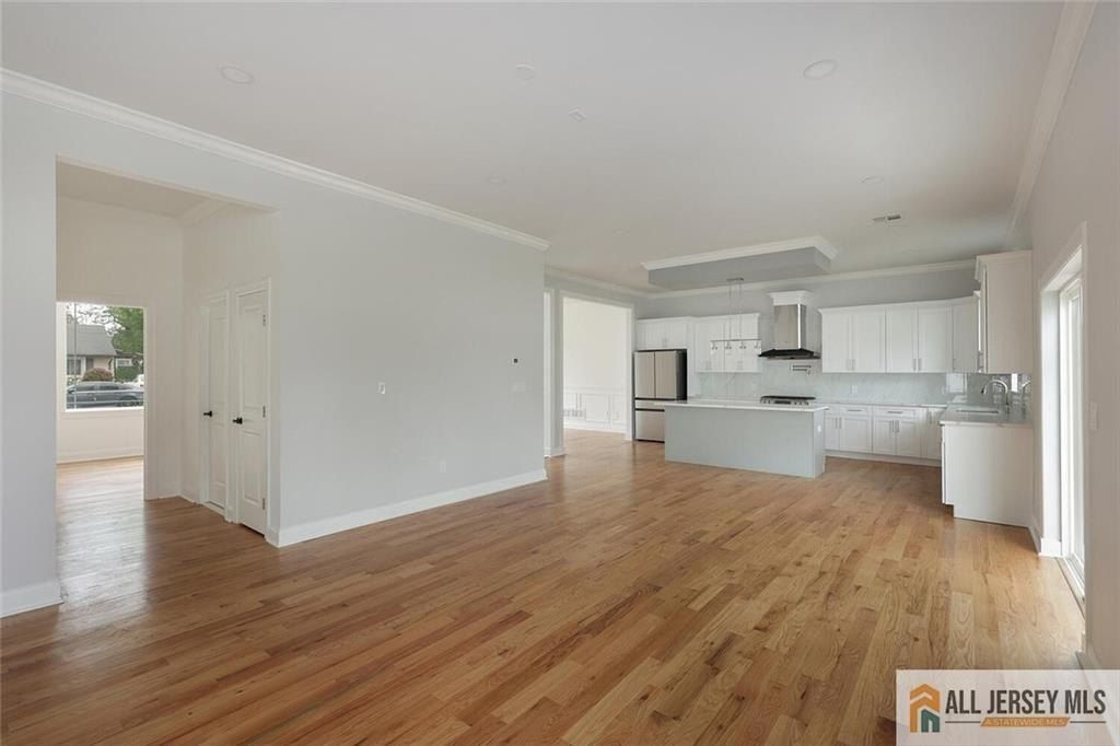 13 Richmond Road. Edison, NJ 08817