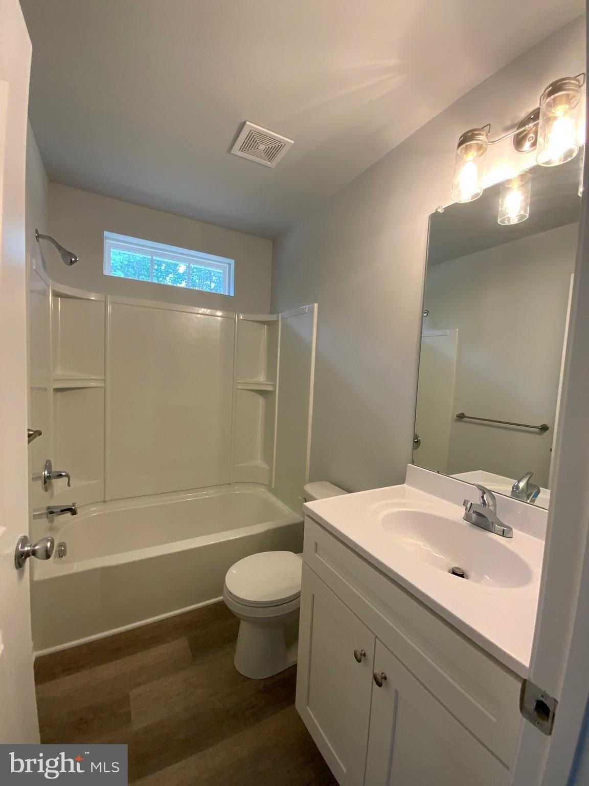 1021 Evergreen Lane. Williamstown, NJ 08094