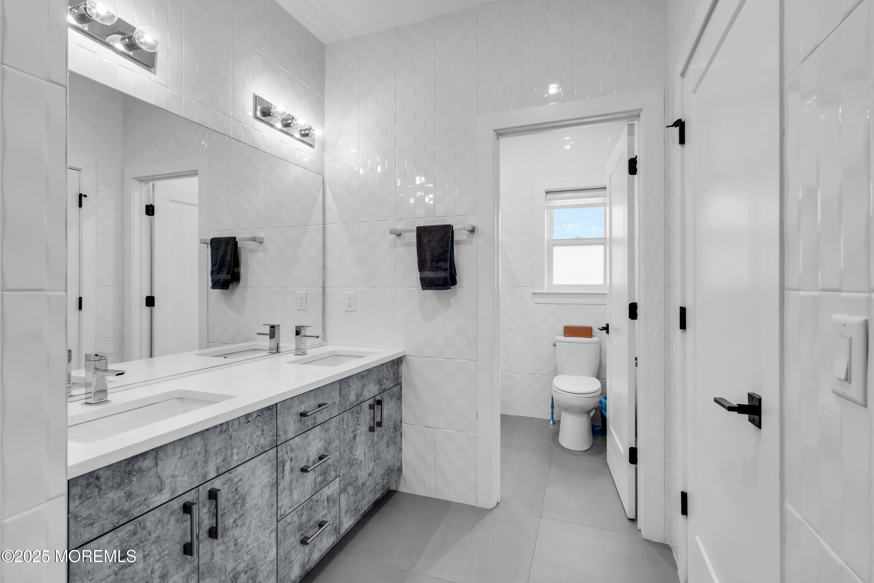 1636 Feldmus Lane. Toms River, NJ 08755