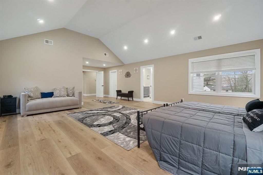 232 Kinnelon Road. Butler, NJ 07405