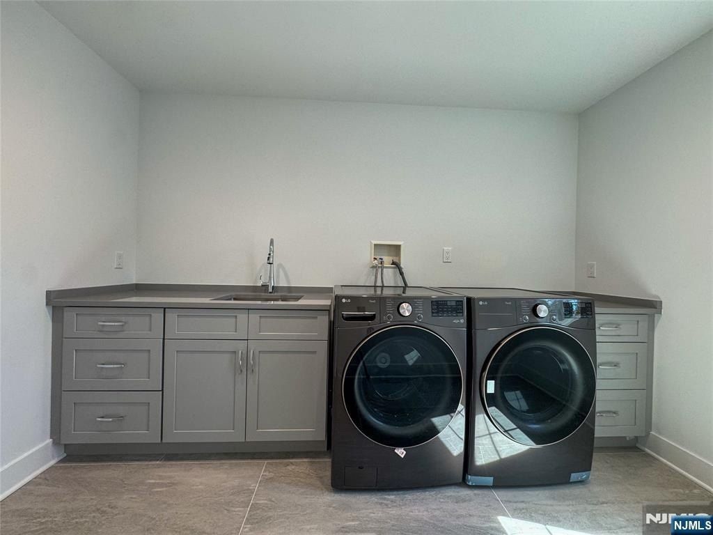 559 Stellman Drive. River Vale, NJ 07675