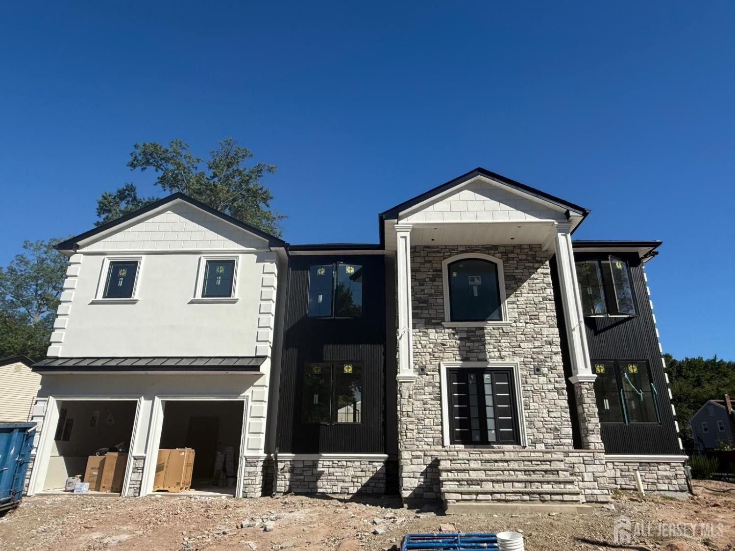 24 Norton Street. Edison, NJ 08820