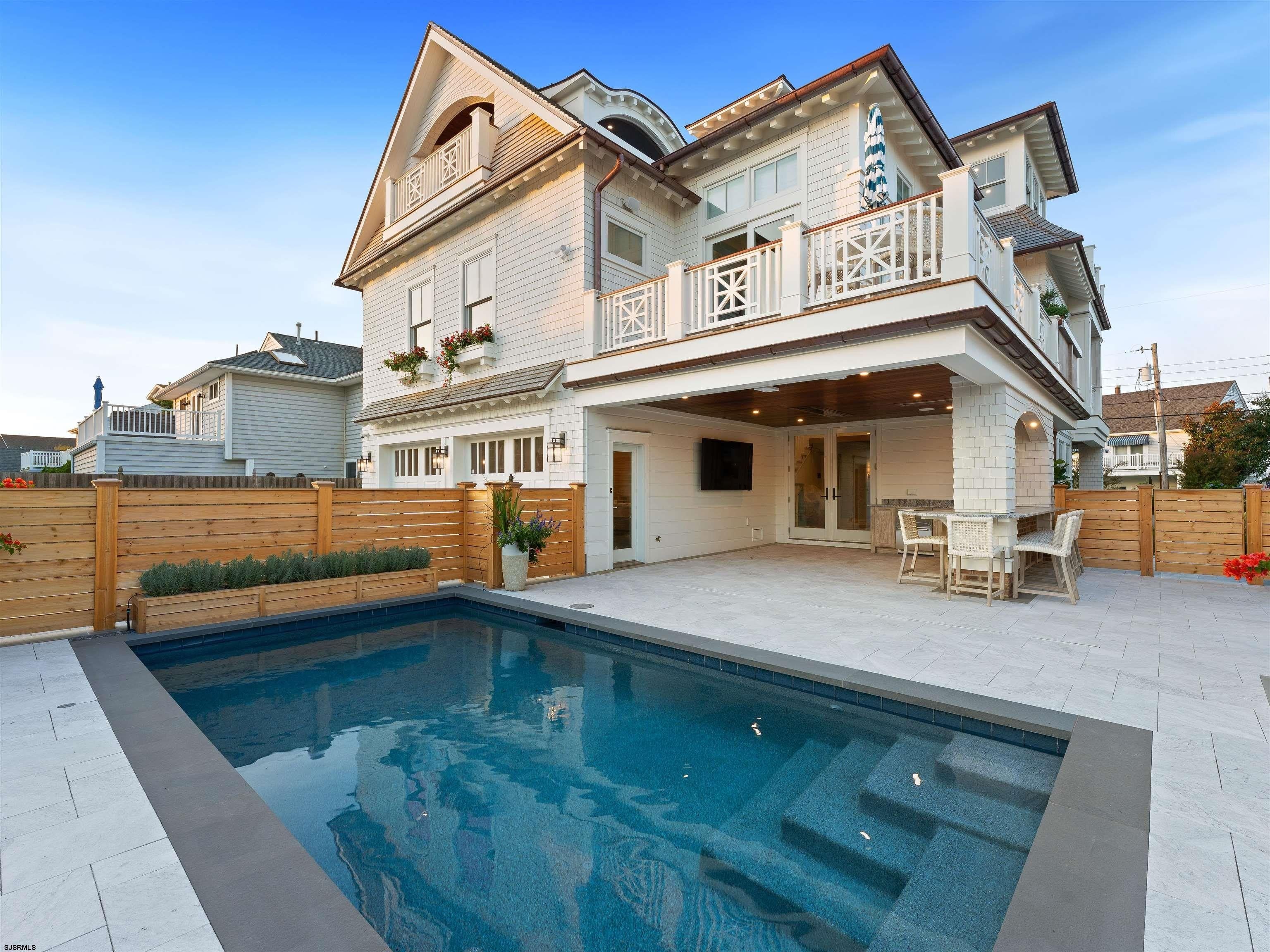 12 E Newcastle Road. Ocean City, NJ 08226