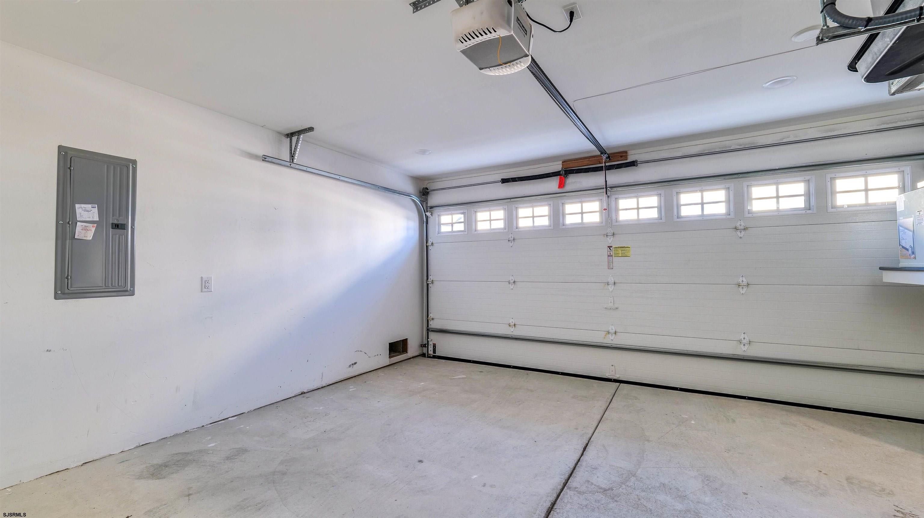 6709 Atlantic Ave. Ventnor, NJ 08406