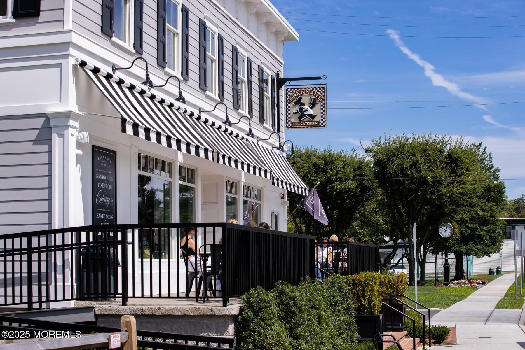 3 Black Point Horseshoe. Rumson, NJ 07760