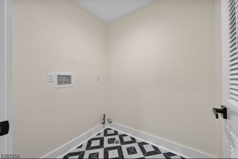 135A La Salle Ave. Clifton, NJ 07013