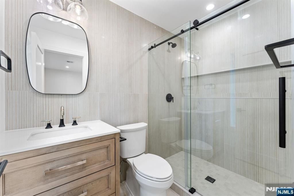 110 Radburn Road. Glen Rock, NJ 07452