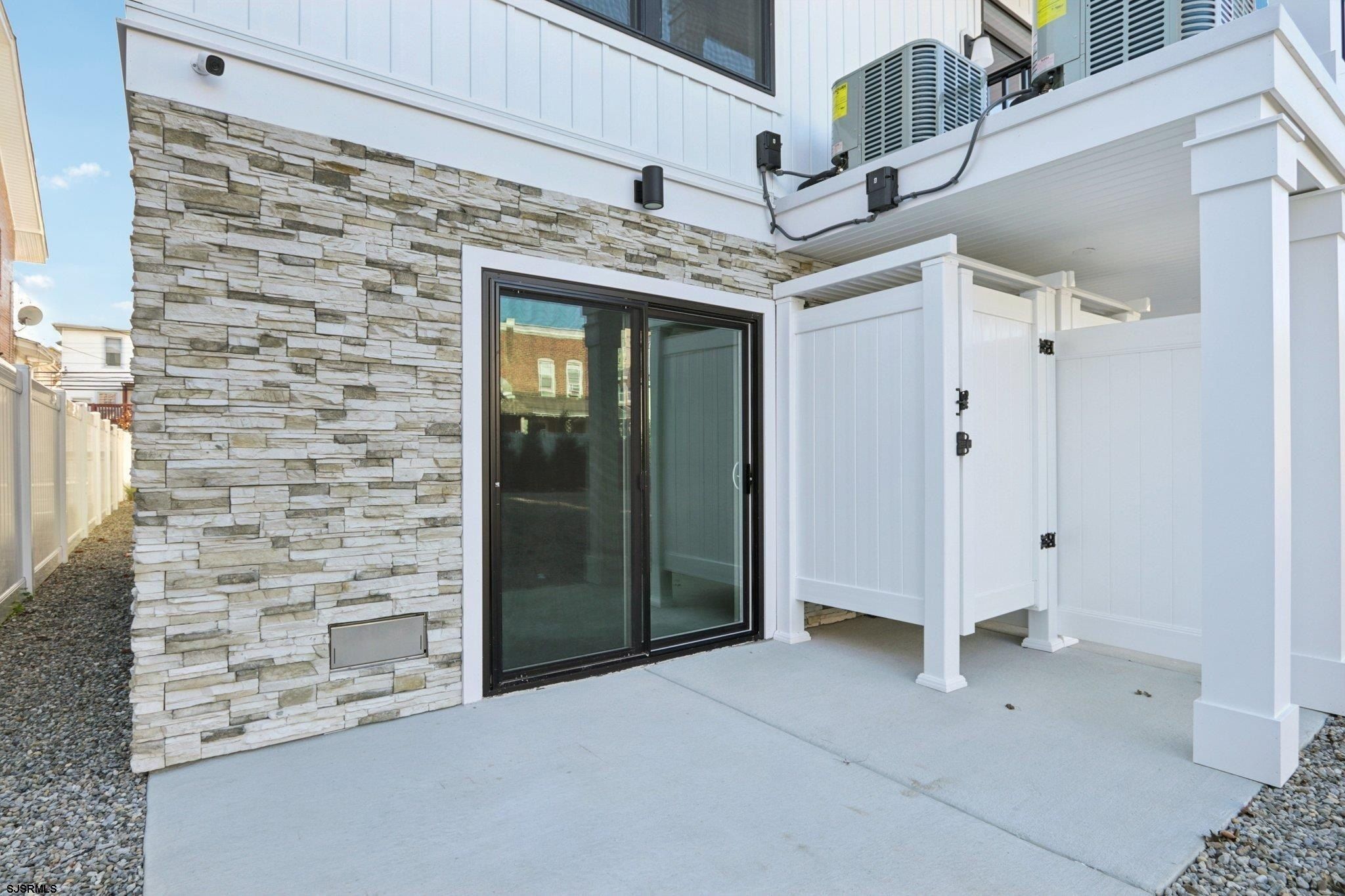 39 S Annapolis A Ave. Atlantic City, NJ 08401