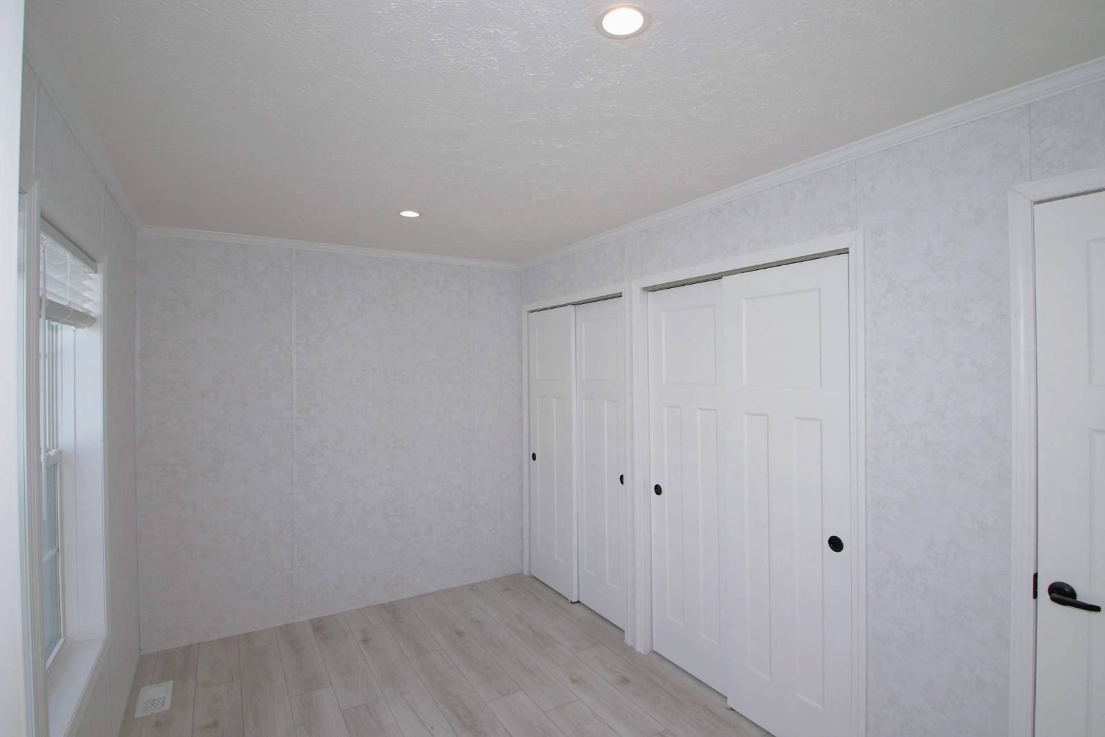 1501 Roosevelt Ave Unit J13. Carteret, NJ 07008