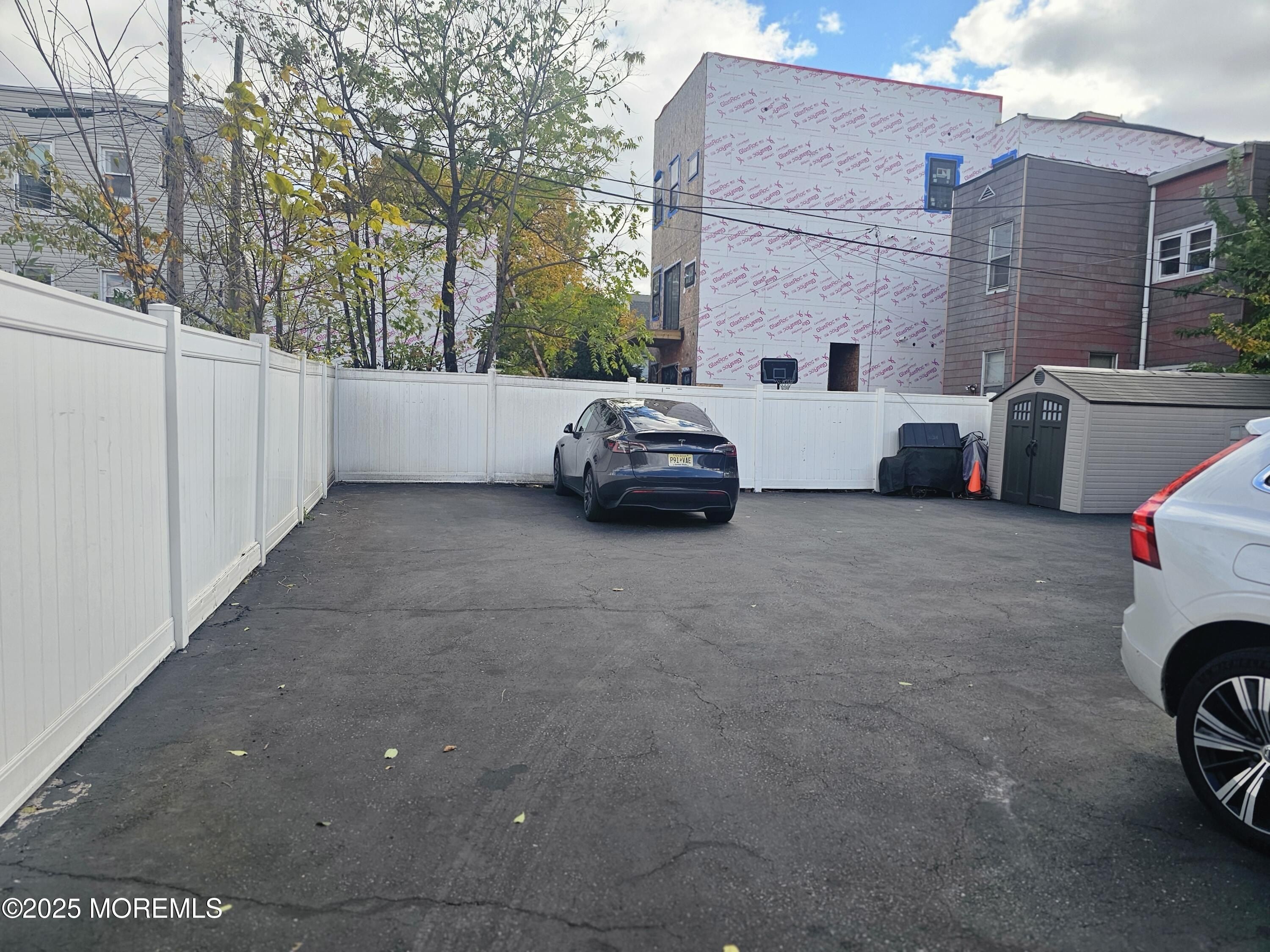 748 W Side Avenue. Jersey City, NJ 07306