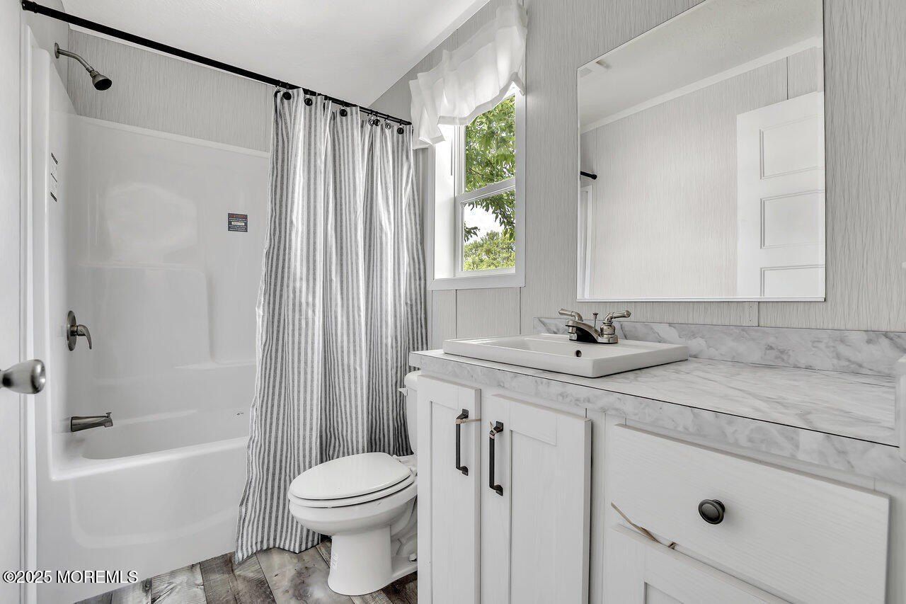 2505 Woodbridge Avenue Unit 9 L. Edison, NJ 08817