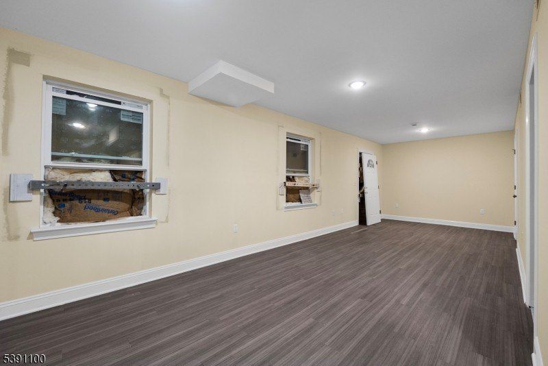 373 Chadwick Ave. Newark, NJ 07112