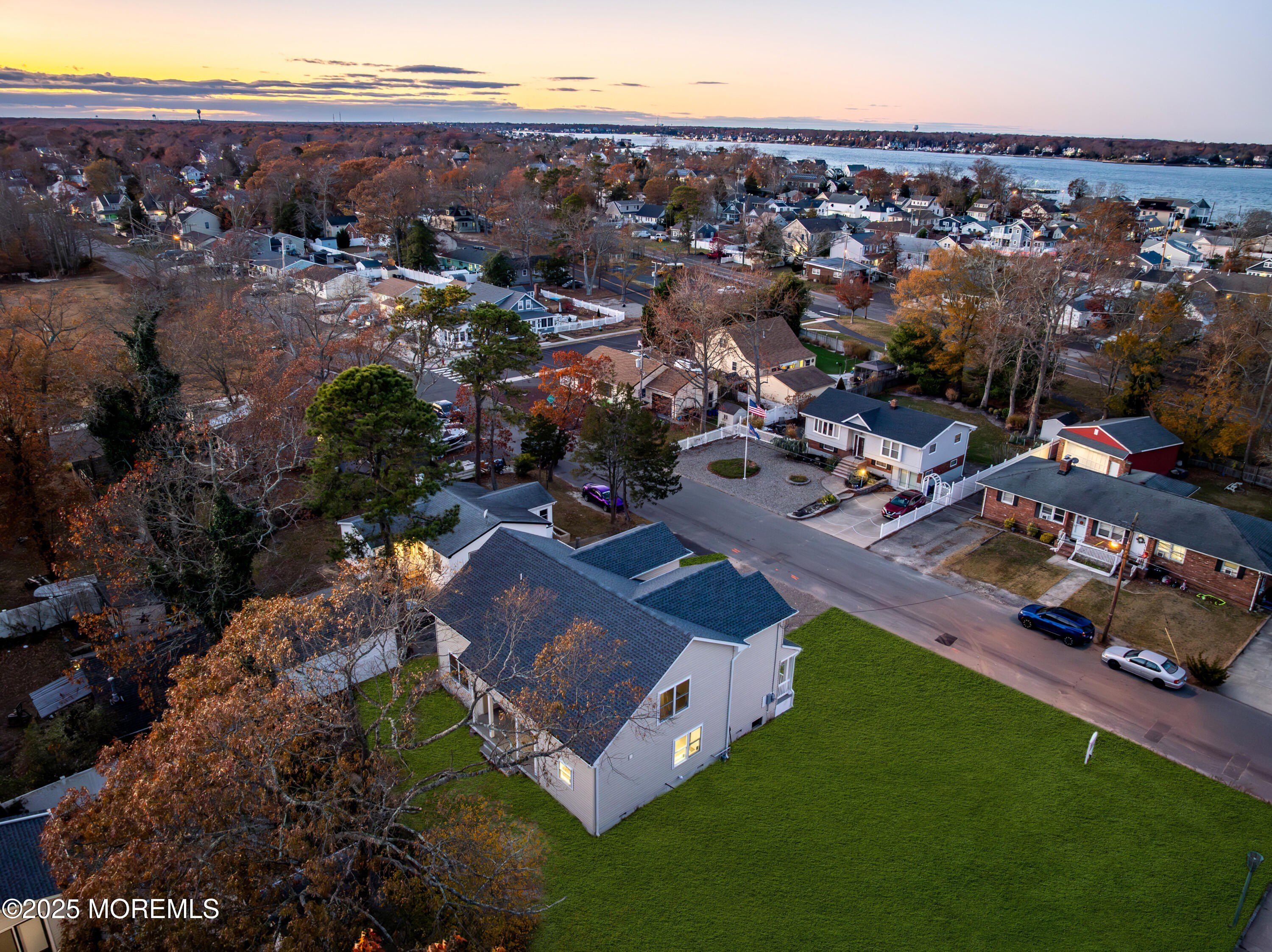 318 E Cape May Avenue. Ocean Gate, NJ 08740