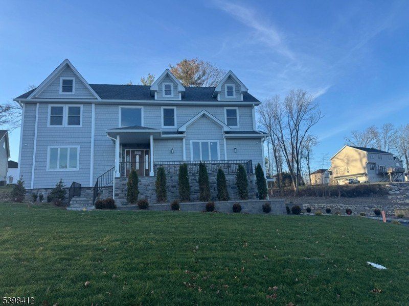 33 Eagles Nest Ter. West Milford, NJ 07480