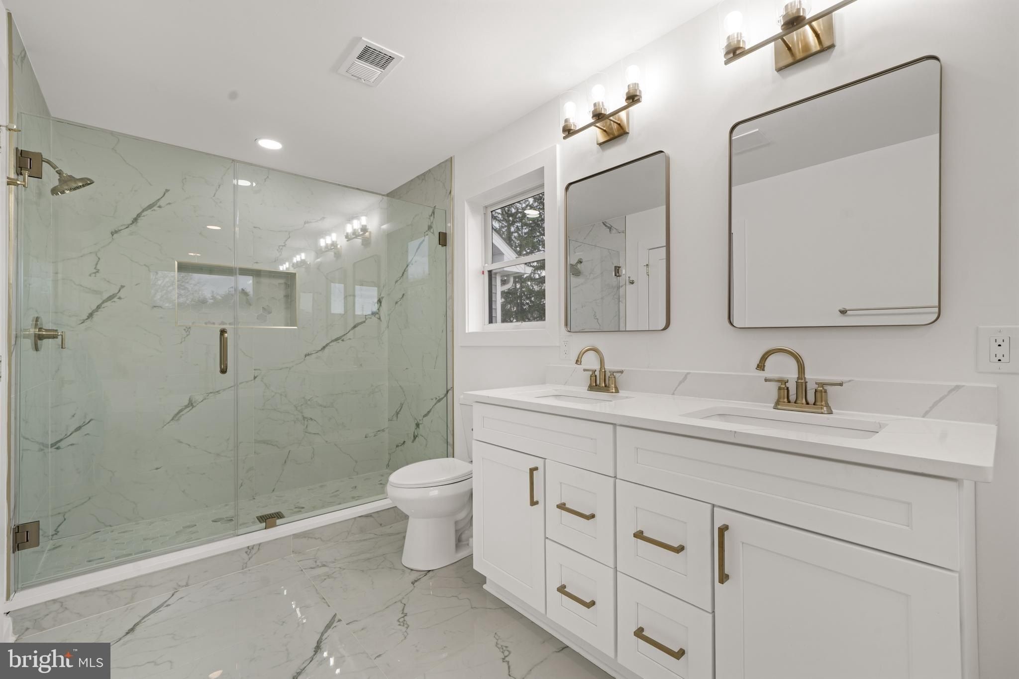 414 Flock. Hamilton, NJ 08619