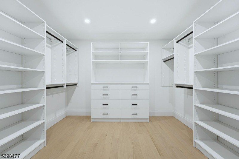 121 Engle St. Cresskill, NJ 07626