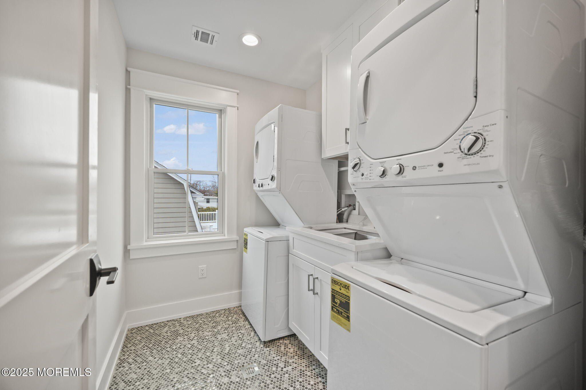 418 Monmouth Avenue. Spring Lake, NJ 07762