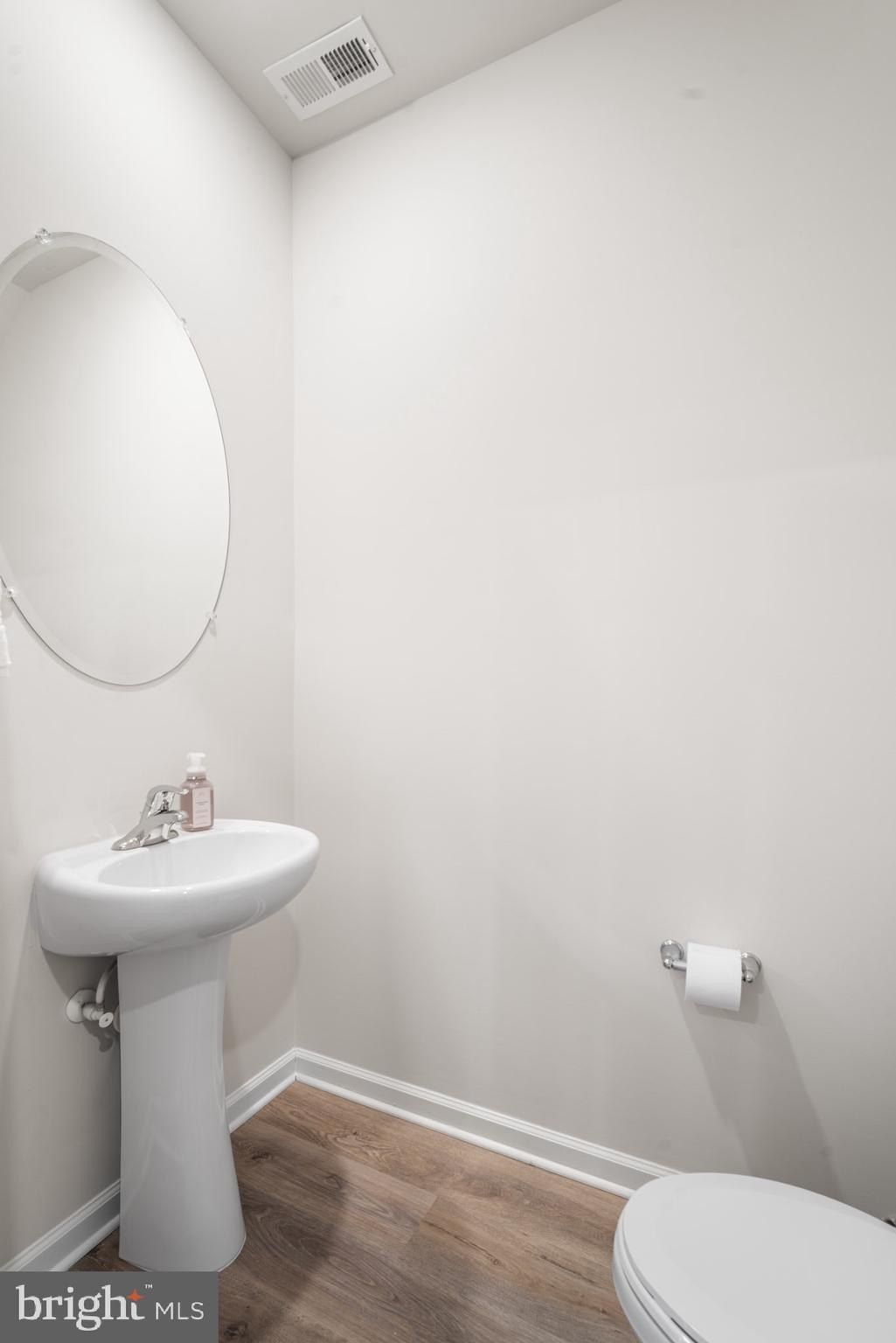 214 Hermosa Drive. Egg Harbor Township, NJ 08234