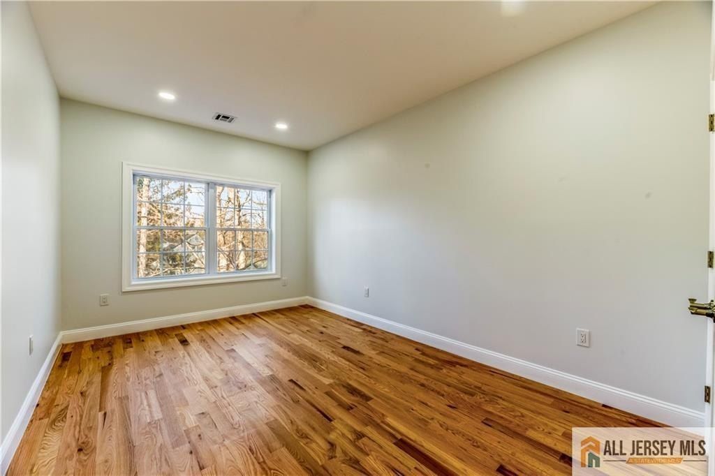 28 King George Road. Warren, NJ 07059