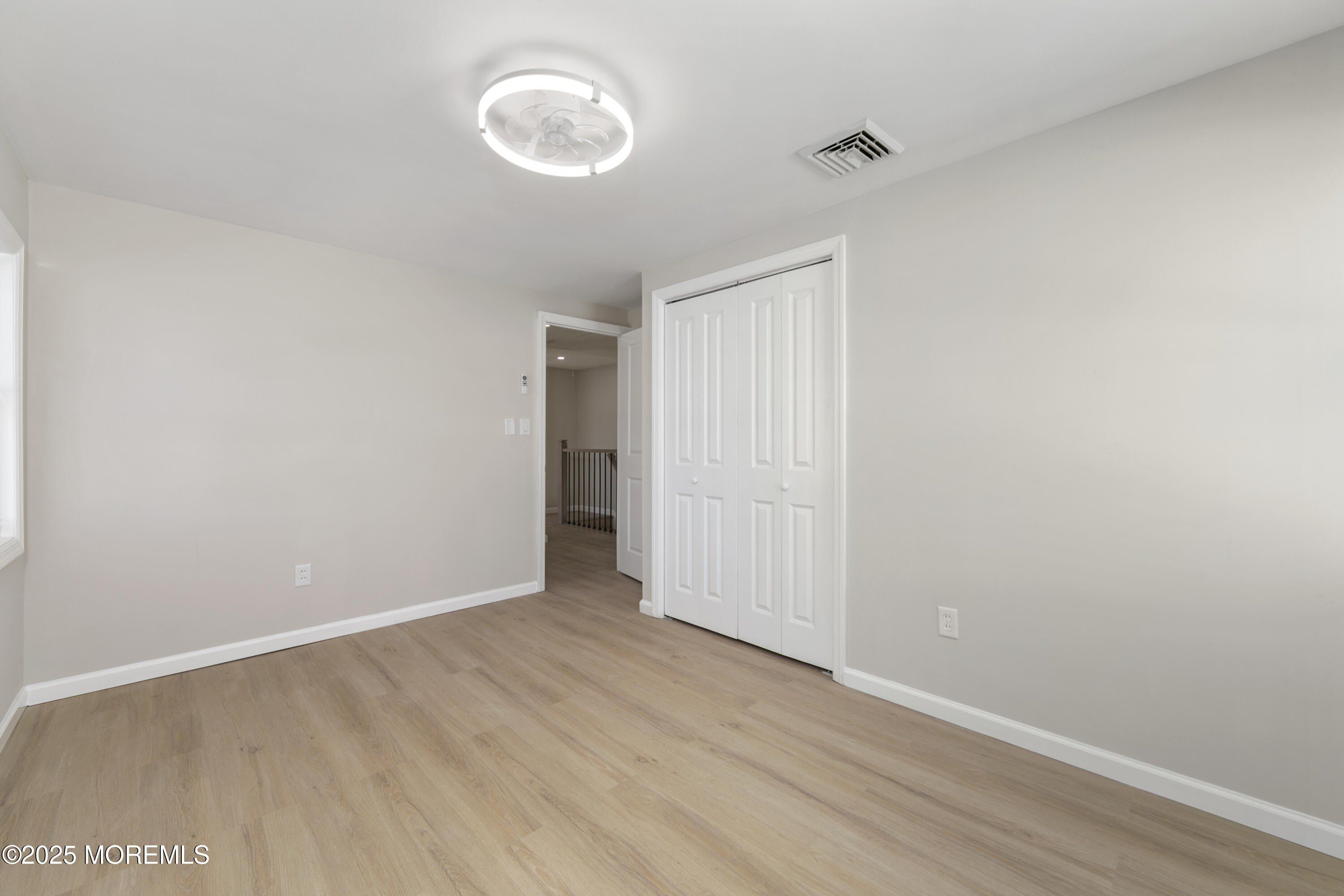 18 Bendix Lane. Willingboro, NJ 08046