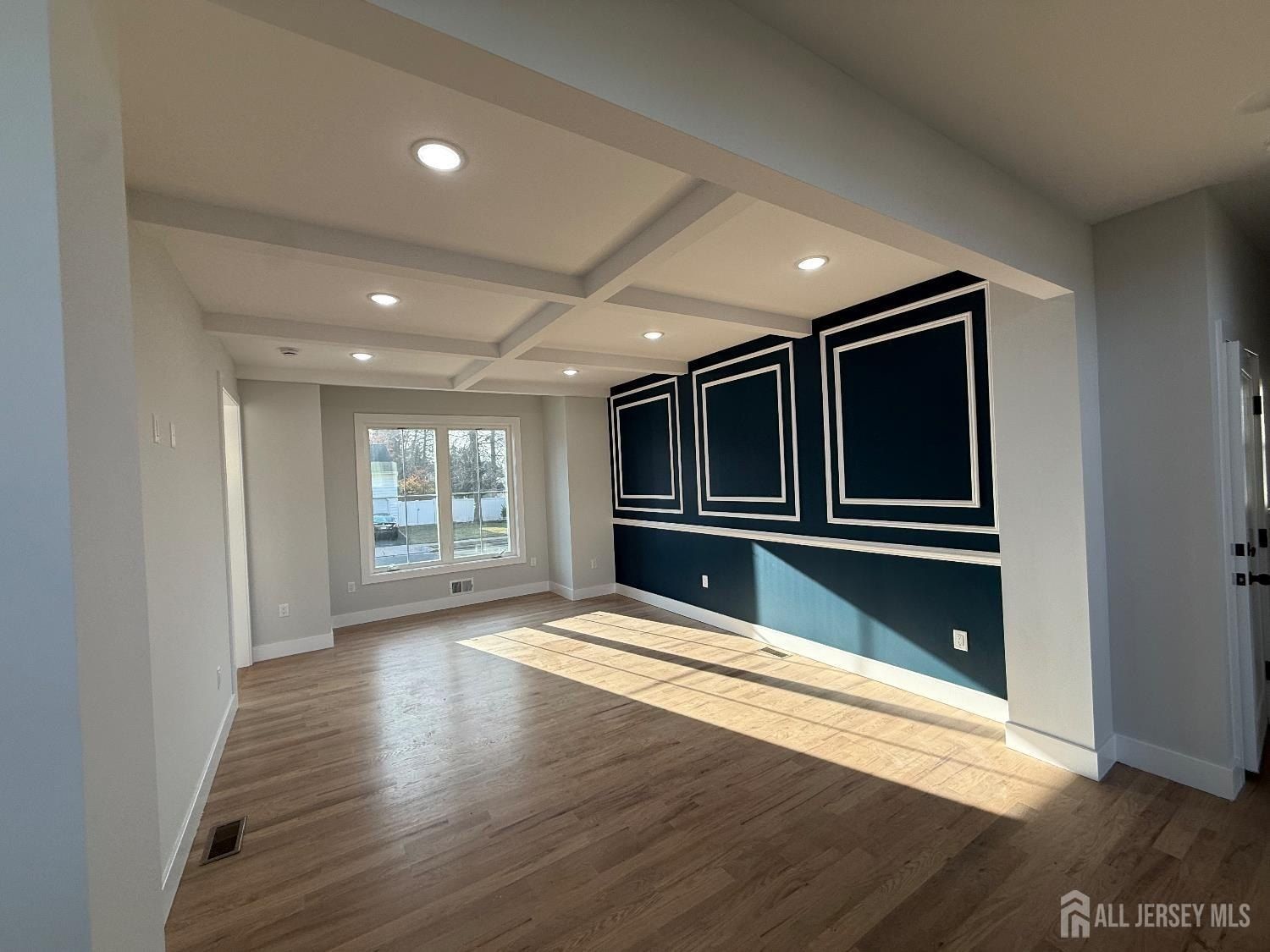 24 Norton Street. Edison, NJ 08820