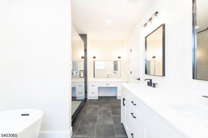 86 Albert Ave. Edison, NJ 08837