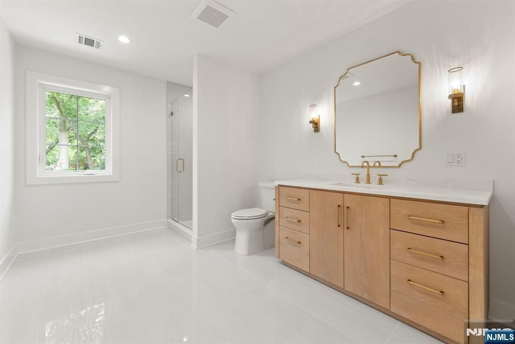 22 Northwood. Demarest, NJ 07627