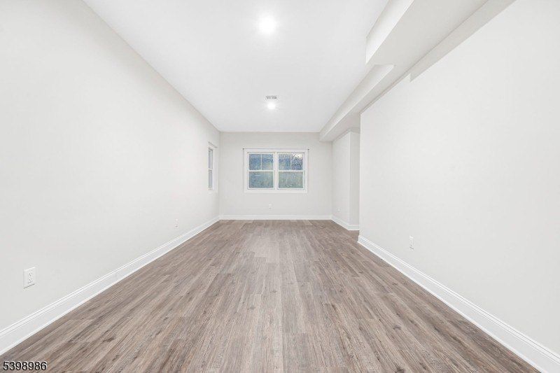 18 Birdie Ln. Boonton, NJ 07005