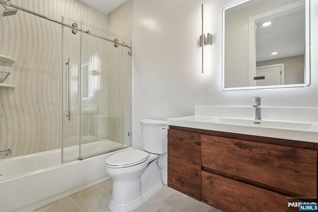 292 Magnolia Avenue. Cresskill, NJ 07626