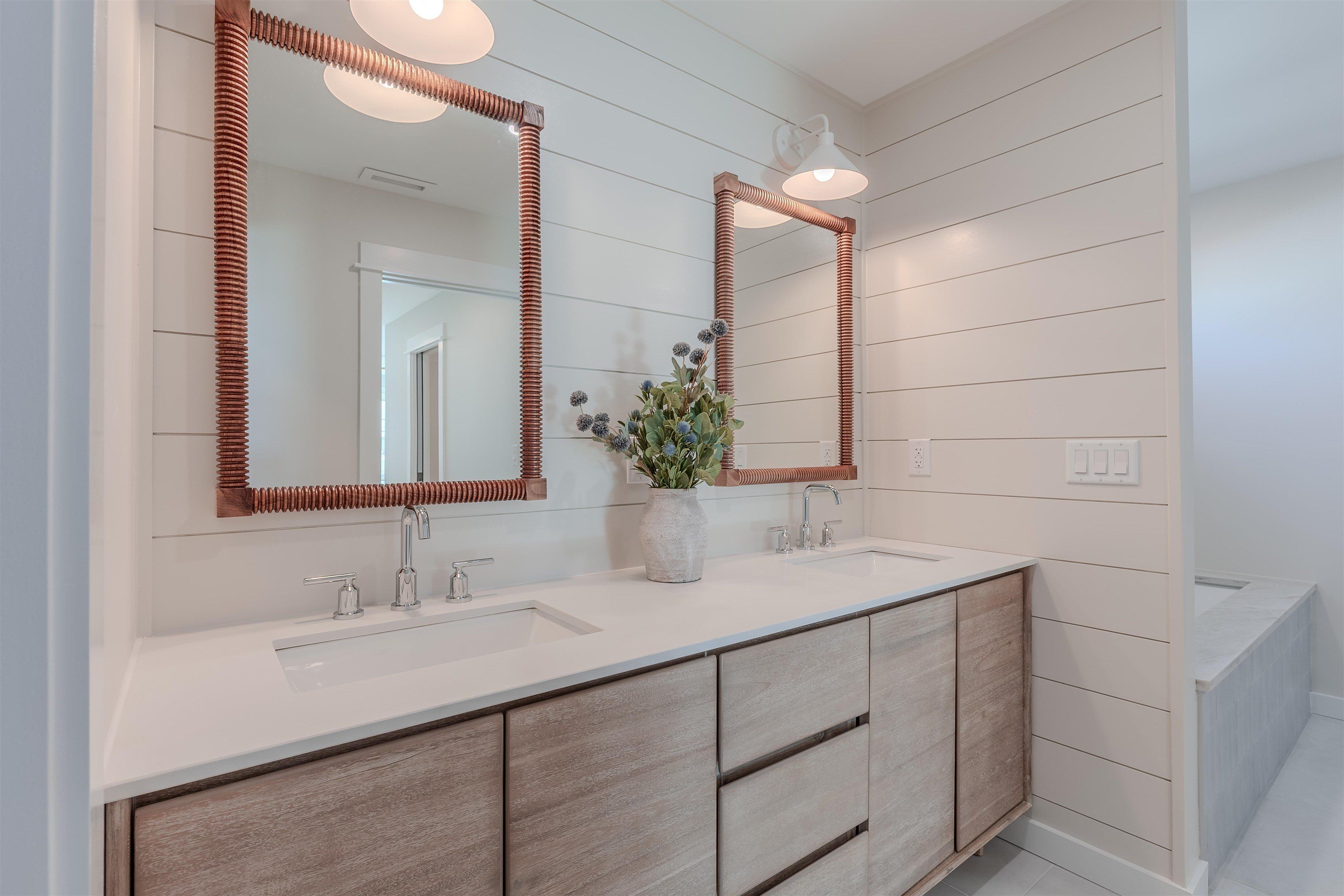 243 Pinetree. Villas, NJ 08251