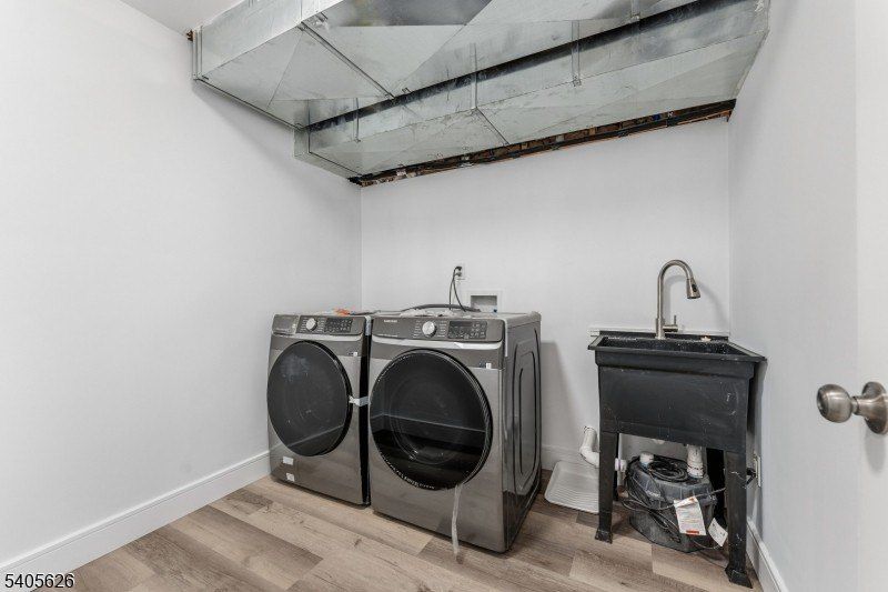 228 Locust St. Roselle, NJ 07203