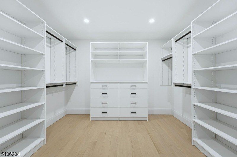 121 Engle St. Cresskill, NJ 07626