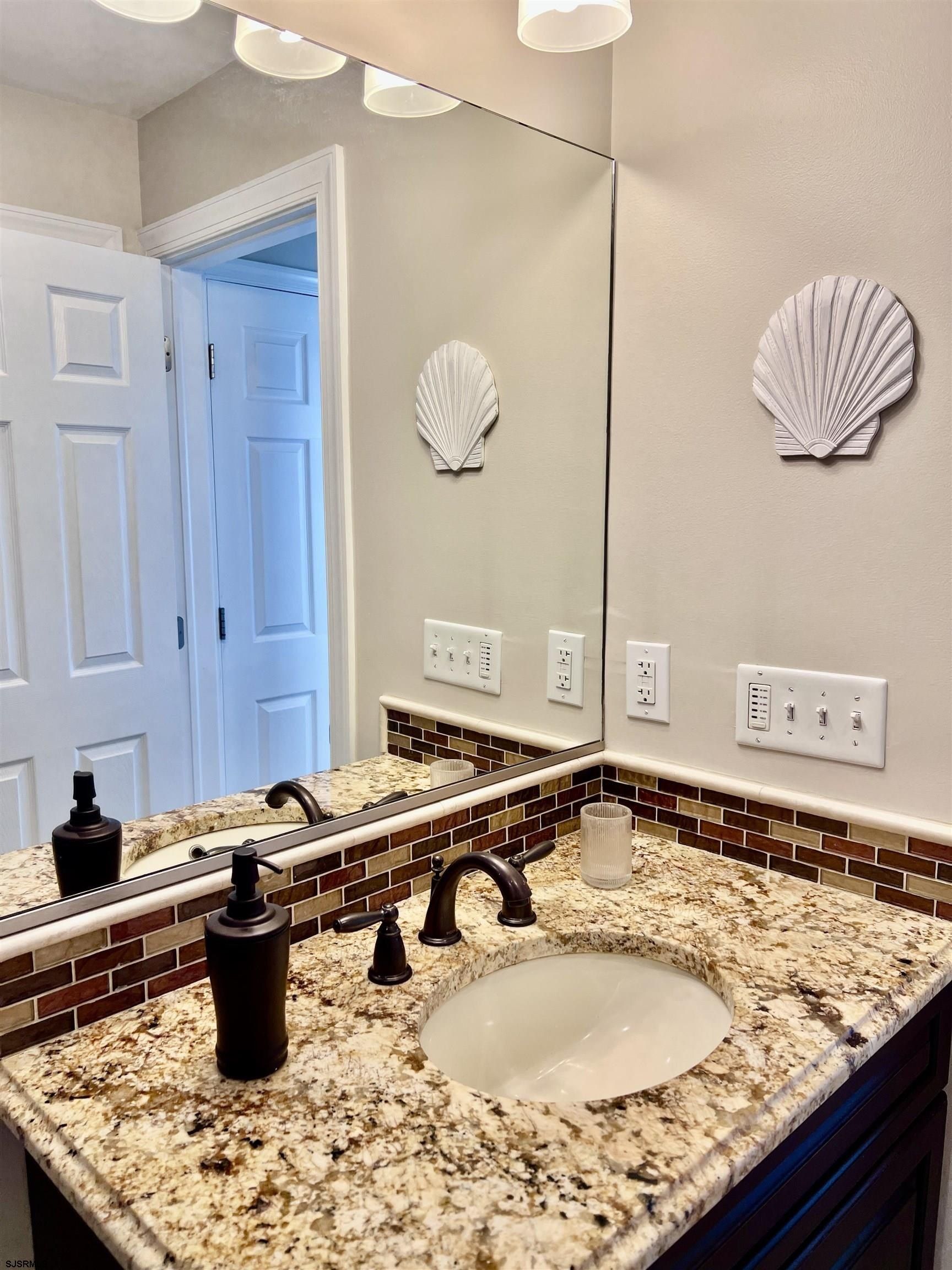 5328 Asbury Ave. Ocean City, NJ 08226