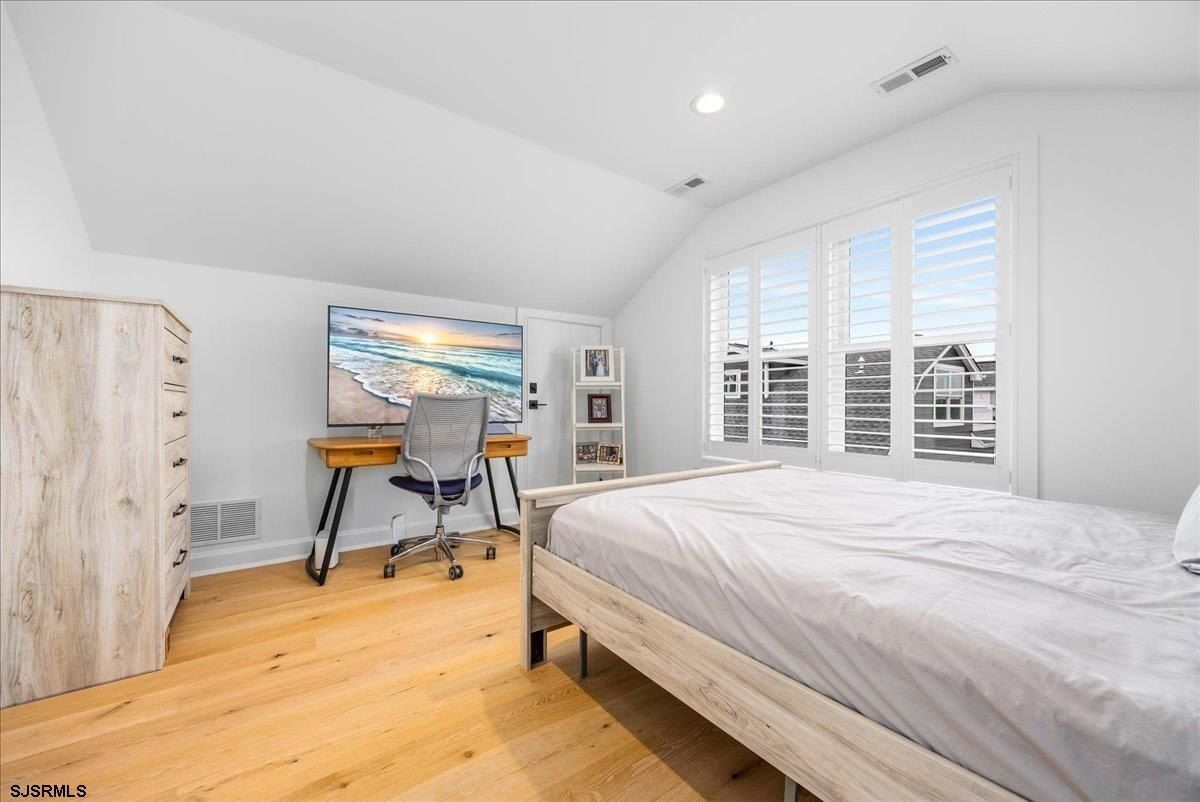 3 S Portland Ave. Ventnor, NJ 08406