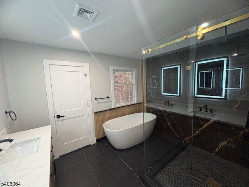 146 Rockaway Rd. Lebanon, NJ 08833