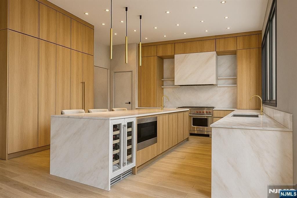 54 Windsor Road. Tenafly, NJ 07670