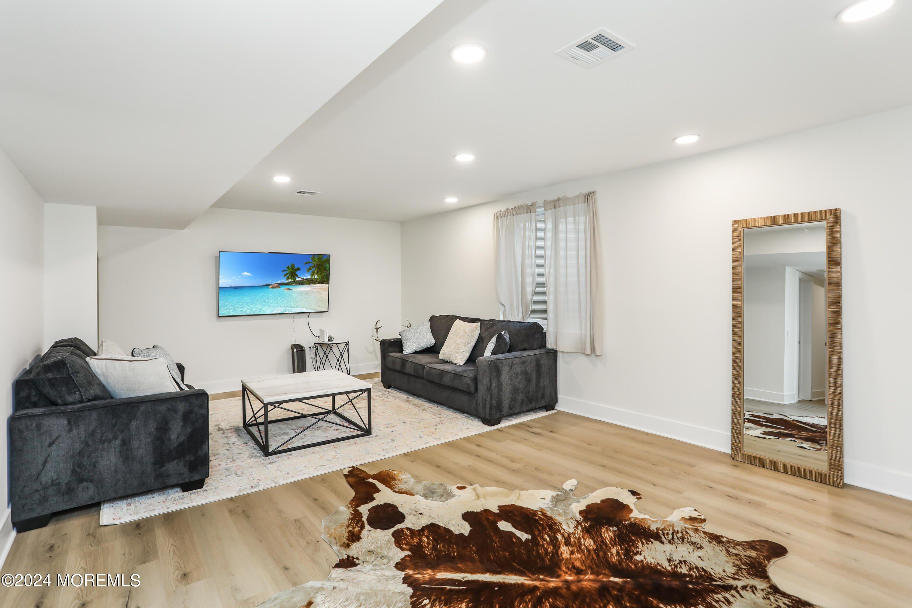 140 Curtis Place. Manasquan, NJ 08736