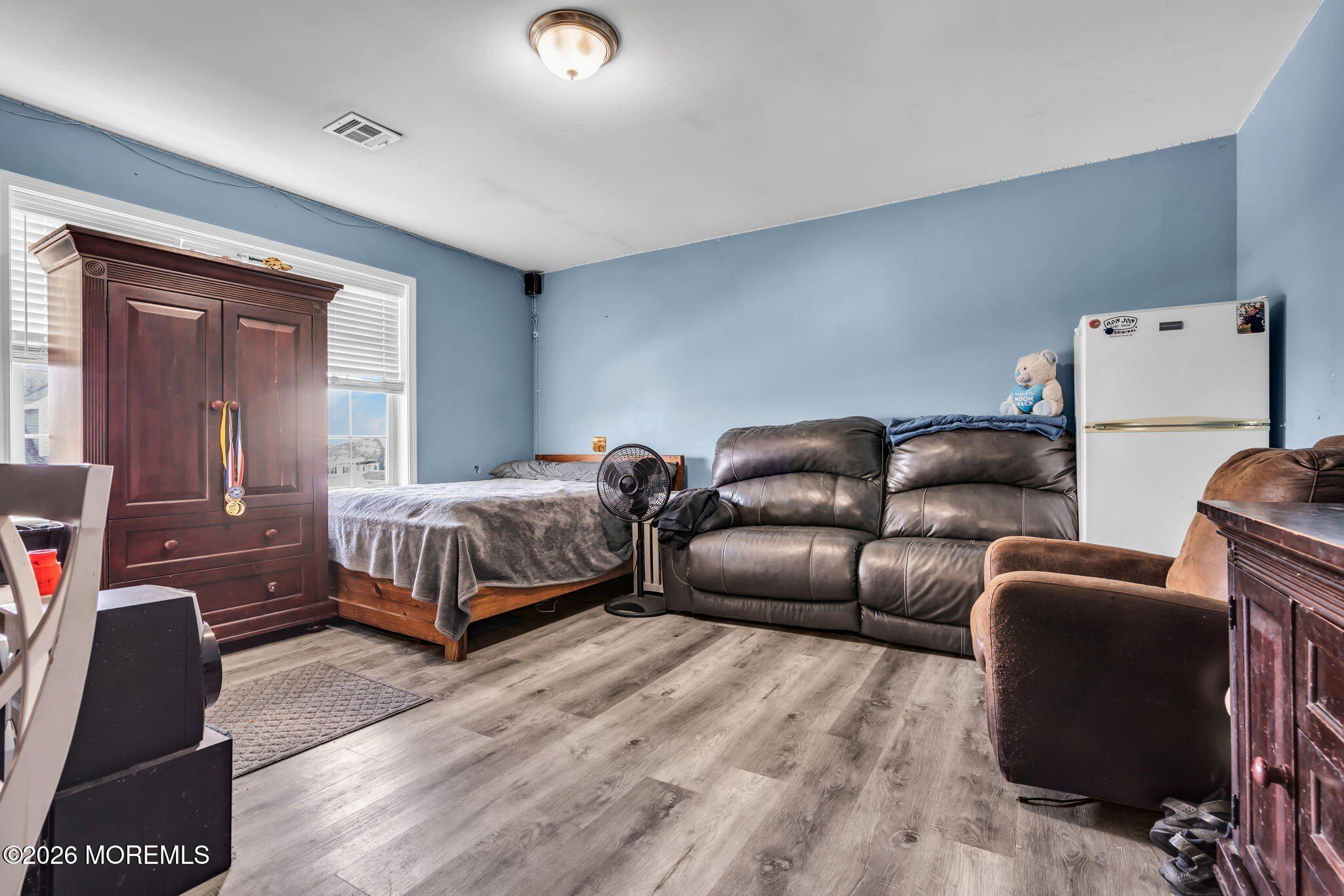 48 Albert Drive. Manahawkin, NJ 08050