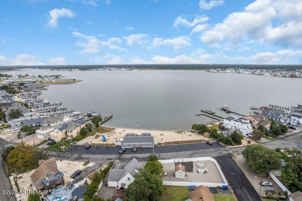 657 Bayview Drive. Toms River, NJ 08753