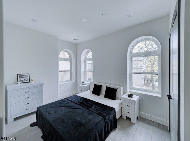 133 Clifton Pl. Jersey City, NJ 07304