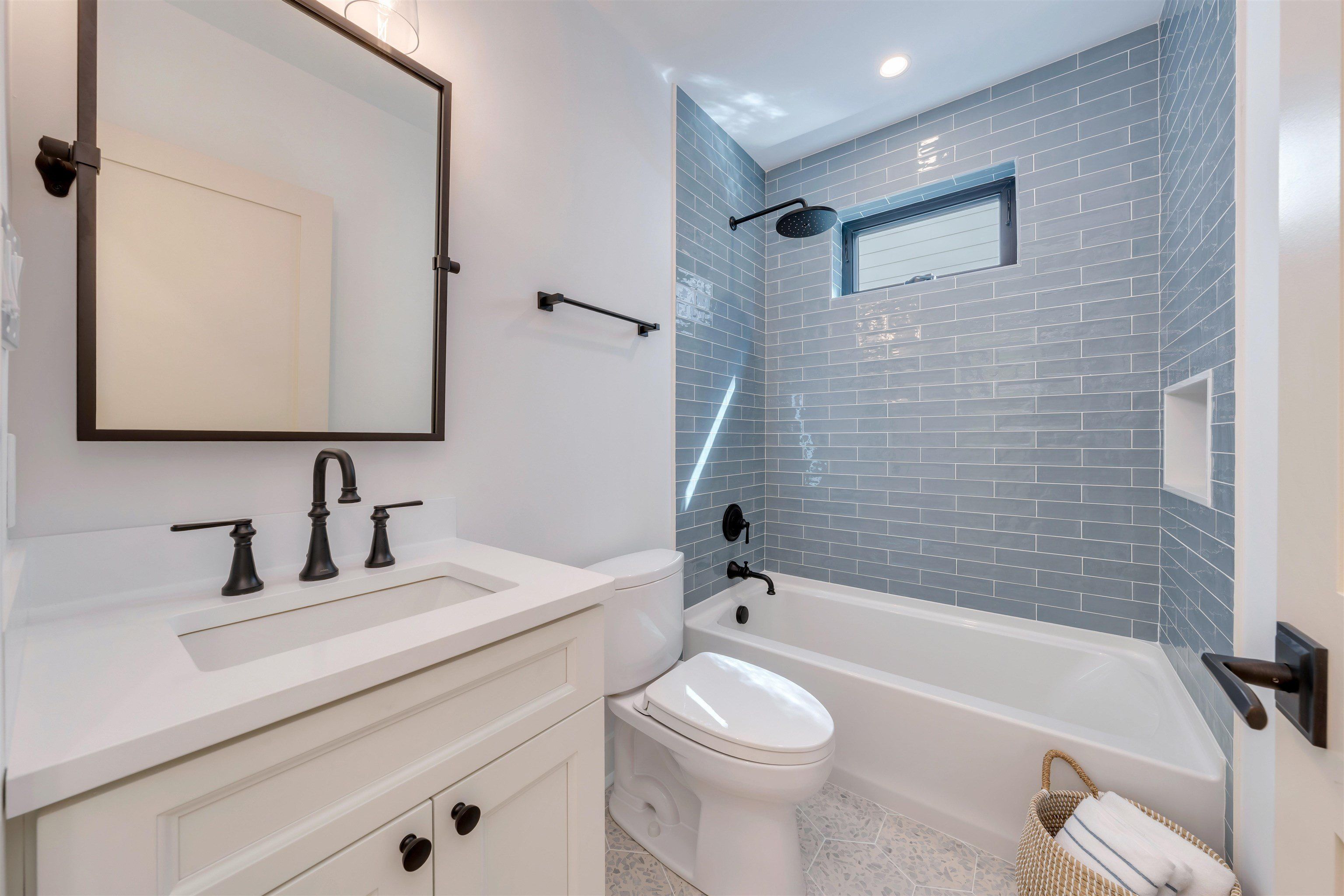 617 W Spruce. North Wildwood, NJ 08260